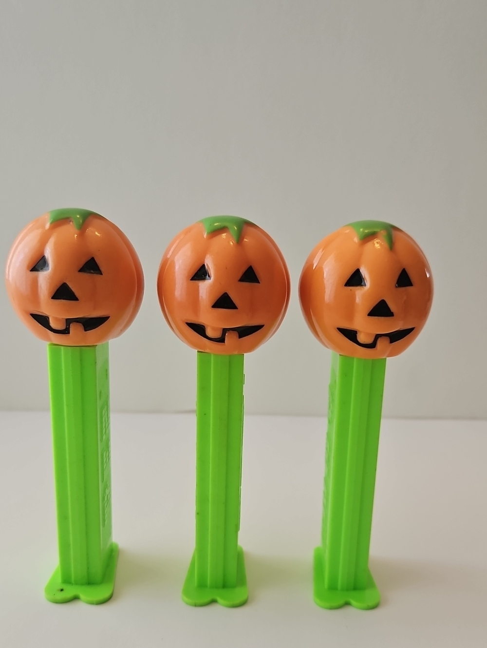 PEZ Halloween Pumpkin Candy Dispenser - Orange & Green
